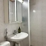 Compact With Balcony In The Center Apartment *